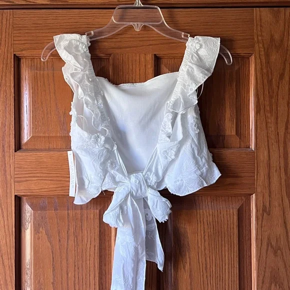 Women’s White Embroidered Tie-Front Crop Top - Picture 3 of 3
